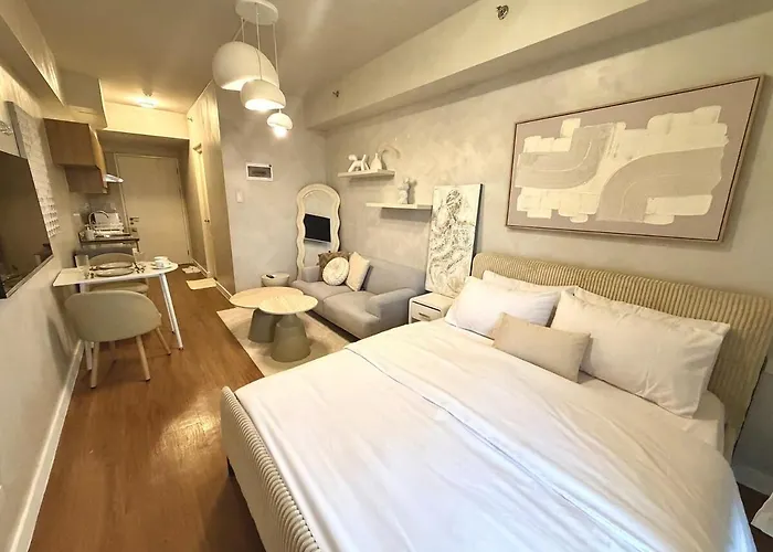Cloud Atelier - Modern Retreat Coworking Space Apartment
