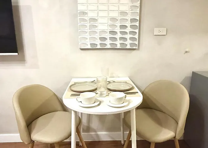 Cloud Atelier - Modern Retreat Coworking Space Apartment Manila